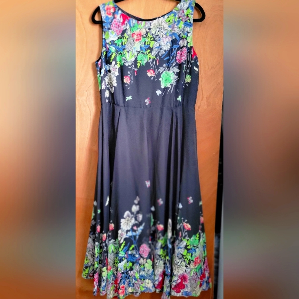 NWT FLORYDAY Wildflower Floral Sleeveless Maxi Dress